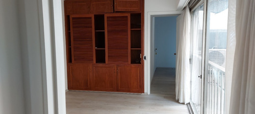 Imagen 14 de 29 de Venta Apartamento Con Hermosa Vista 3 Dormitorios Y Servicio Con 2 Garajes