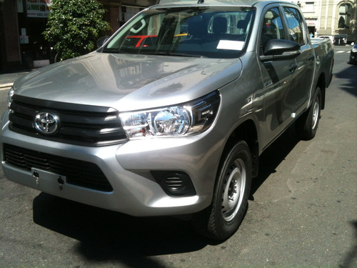Toyota Hilux 4x4 Dc Dx 2,4tdi 150hp Man 6 Vel Entrega Ya '24