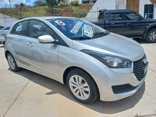 Imagem 3 de 15 de Hyundai Hb20 Comfort Plus 1.0 2019 Prata