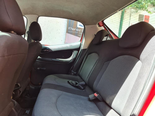 Imagen 11 de 15 de Peugeot 207 2011 1.4 Allure 75cv
