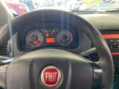 Imagem 7 de 10 de Fiat Idea Attractive 1.4 Manual Flex 2010/2011