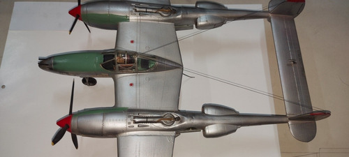 Kit Plástico Montado Avião Lockheed P-38 Lightning - 1/32