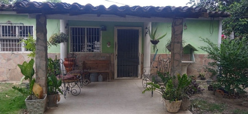 Casa En Venta En Yagua, Sector Araguaney. Guacara. C116