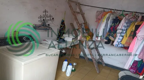 Casa En Venta En Modelo. Cod V61716