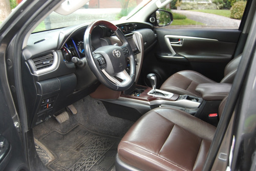 Toyota Hilux Sw4 Tdi Srx 2.8 At 2016