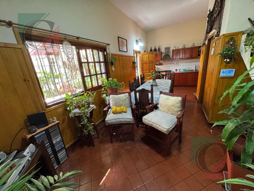 Casa En 3 Ambientes Con Cochera Y Galpon