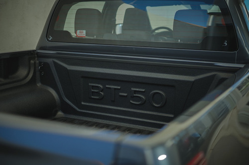 Imagen 9 de 17 de Mazda Bt-50 Dc 4x4 3.0 At High P