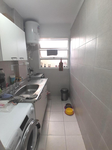 Departamento En Venta De Dos Ambientes Con Dos Patios - Flores