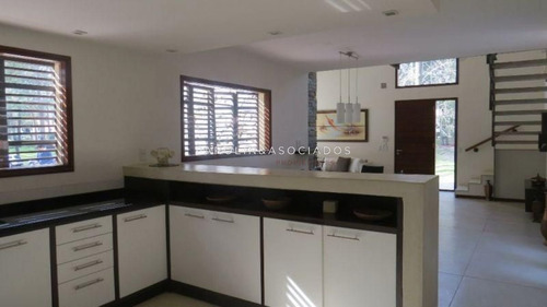 Imagen 5 de 15 de Casa En Venta Solanas Country 4 Dormitorios