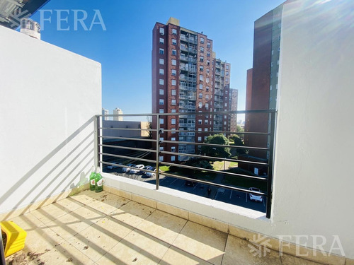 Imagen 4 de 5 de Venta De Departamento 1 Ambiente Divisible Con Balcón En Sarandi (30029)