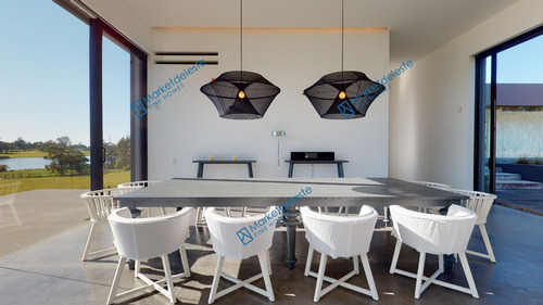 Modern House - La Barra