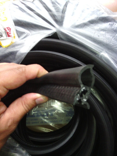 Imagen 6 de 6 de Goma De Puerta Y Compuerta Cherokee 2000-2008