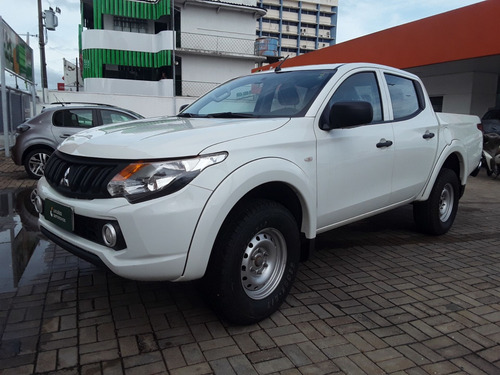 Mitsubishi L200 Triton 2.4 16V TURBO DIESEL GL CD 4X4 MANUAL