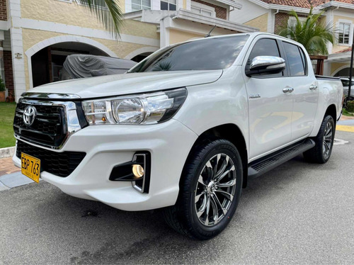 Toyota Hilux 2.8 Srv Automatica 4x4