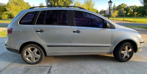 Volkswagen Suran 1.6 Highline