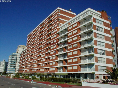 Imagen 26 de 26 de Vendo Apartamento De 1 Dormitorio Y Medio Reciclado En Playa Brava