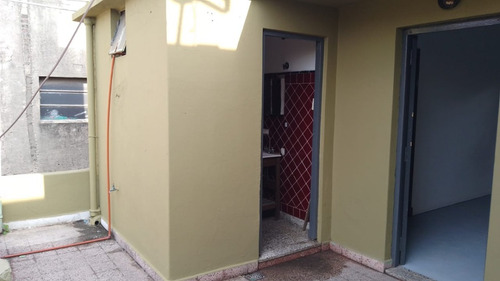 Imagen 9 de 12 de Casa En 2 Plantas Con Patio En Dock Sud Avellaneda