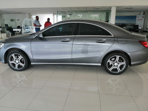 Imagen 6 de 10 de Mercedez Benz Cla 200 2017