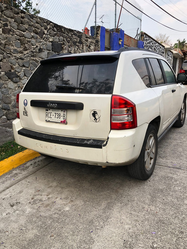 Jeep Compass Base 5vel 4x2 Mt