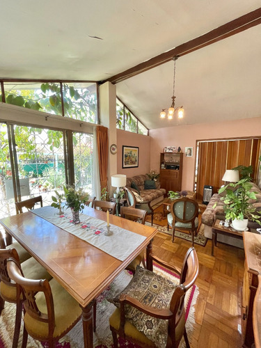 Oportunidad! En Amplio Terreno 370 M2, Manquehue N. - Video!