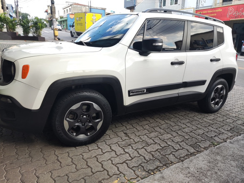 Jeep Renegade 1.8 Flex 5p