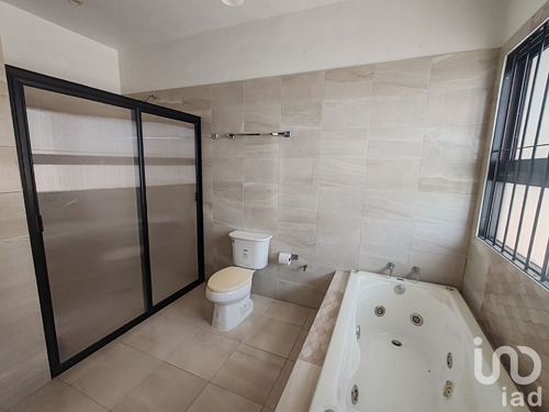 Venta Casa 5 Ambientes Ricardo Flores Magón