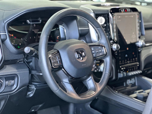 RAM 1500 5.7 V8 GASOLINA LIMITED CD 4X4 AUTOMÁTICO
