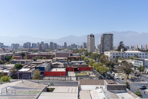 Tu Hogar Luminoso Con Vista A La Cordillera, Pasos Del Metro