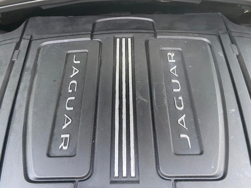 Jaguar F-PACE 3.0 R-sport At supercargada