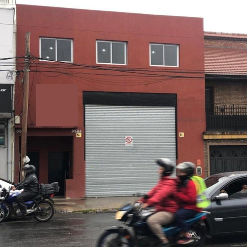 Imagen 1 de 8 de Importante Local/galpon En San Martin Sobre Aven.