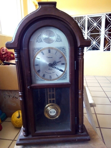 Reloj Vintage Powell Quartz Westmister Chino De Pilas Usado