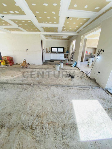 Imagen 14 de 23 de Casa Con Pileta Con 5 Cuartos En San Ramon