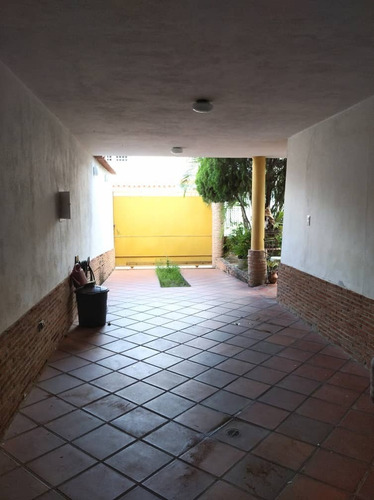 Imagen 18 de 22 de Casa En Venta Guatire Castillejo Villa Hermosa 4 Habitaciones Y 3 Baños