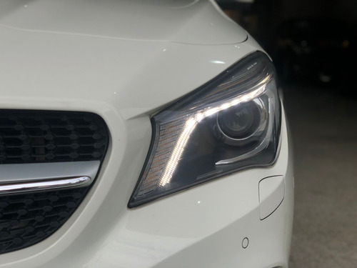 Imagem 17 de 25 de Mercedes Benz Cla 200 Vision Dct Aut. 2015 Teto Solar