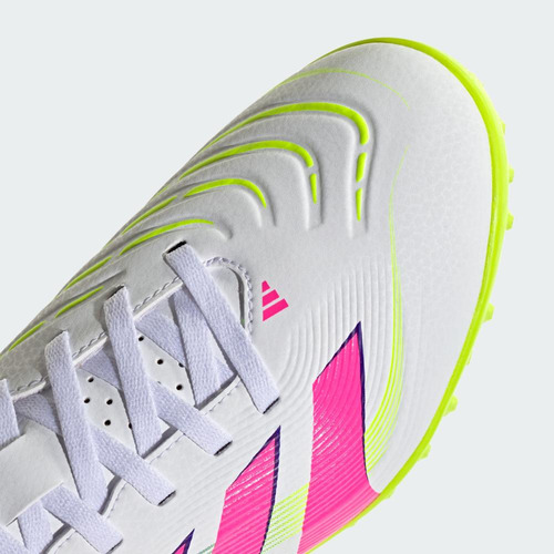 Chuteira Predator Club Society adidas