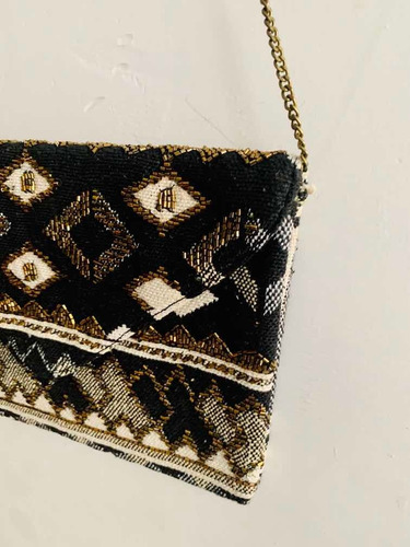 Imagen 2 de 4 de Clutch Mango