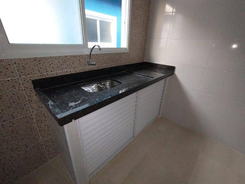Imagem 3 de 9 de Casa Em Condomínio Sobreposta Com Sacada Pronto Para Morar, Nova Com 03 Dormitórios, Swndo 01 Suíte, 01 Vaga Garagem, Entrada Social Individual. Financiamento Pela Caixa No Programa Casa Verde E Amar