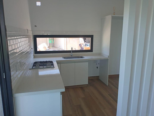 Imagen 6 de 15 de Casa De 4 Ambientes En Venta En Santa Elena, Pilar Del Este