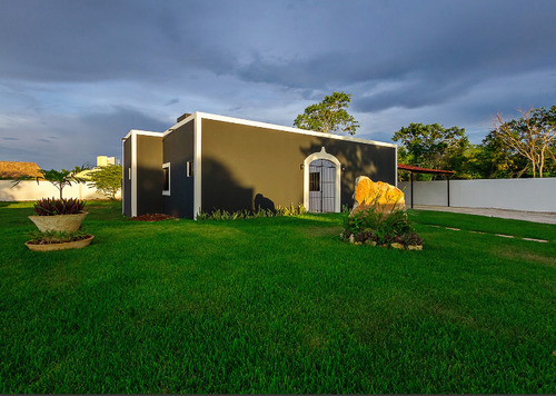 Casa Tipo Quinta En Baspul, A 20min De Mérida Y 15min De La Playa. Mod N