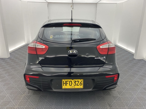 Imagen 10 de 25 de Kia Rio Spice R 1.4 At