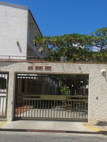 Apto En Higuerote (conjunto Bahia Azul), Vista A La Piscina, Conjunto Privado