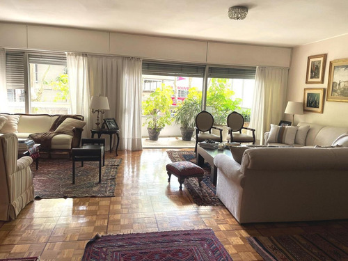 Imagen 1 de 25 de Venta Apartamento Pocitos Cuatro Dormitorios Dos Garages Dos Patios Servicio