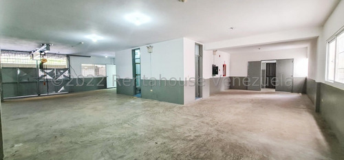 Imagen 16 de 26 de George Tahan #23-9931 Venta Excelente Edificio Industrial De 4 Pisos De 280 M2 Cada Planta, Más Dos Galpones De Aproximadamente 1.300m2, Con La Mejor Ubicación En El Km 1 De Mariche, En Urbanización I
