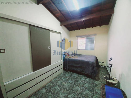 Imagem 12 de 14 de Casa Na Viela Do Parque Santo Antônio Jacareí Inteira Reformada 3 Dorm - 876