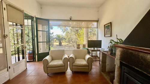 Casa En Venta, 6 Dormitorios, 5 Baños, Pileta, 4 Hectáreas. Tanti