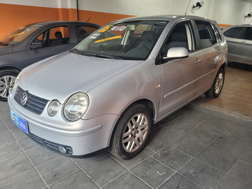 Volkswagen Polo 1.6 Total Flex 5p