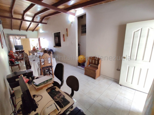 Imagen 7 de 27 de Casa Venta Urbanización Cerrada Agua Cómoda Nb