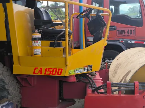 Vibrocompactador Dynapac Ca150d