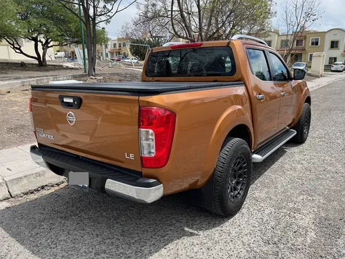 Nissan NP300 Frontier 2.5 Le Aa Mt