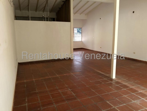 Rafael Gamarra Tu Asesor Inmobiliaro Alquila Comodo Y Amplio Local Comercial, En Plena Avenida Bolivar De Los Rastrojos. Amplio Estacionamiento, Alto Trafico Vehicular Y Peatonal. Baño Interno, Patio